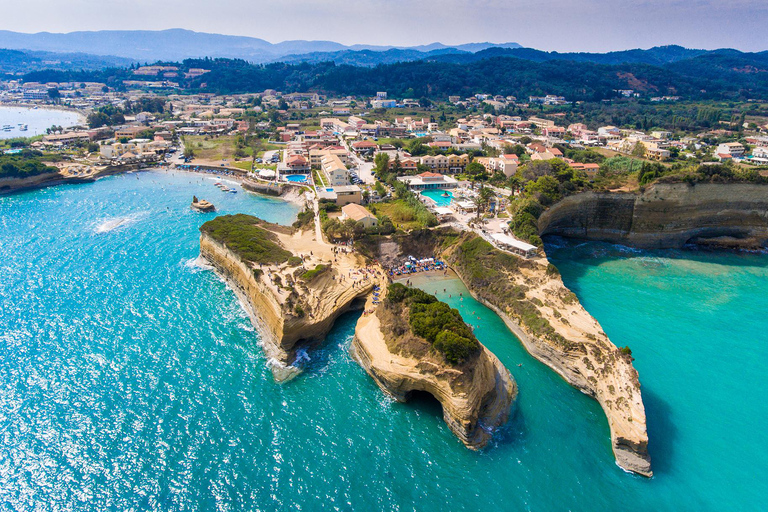 Corfu: Viagem de ônibus e natação no Canal d&#039;Amour, Kassiopi e Barbati