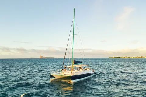 Nord de l'île Maurice : Croisière en catamaran au coucher du soleil, boissons et collations