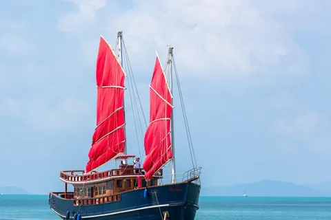 Koh Samui: Red Baron Romantic Sunset Dinner Cruise