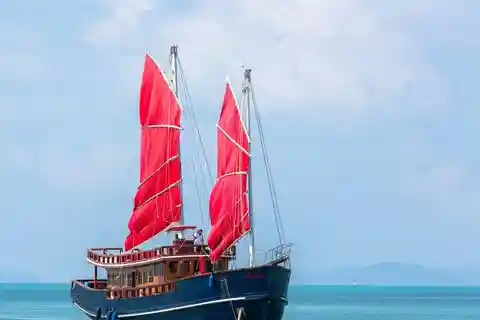 Koh Samui: Red Baron Romantic Sunset Dinner Cruise