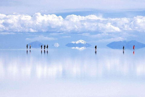 Uyuni: Zoutvlaktes en zonsondergang rondleiding met lunch