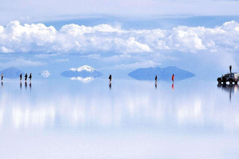 Uyuni: Zoutvlaktes en zonsondergang rondleiding met lunch