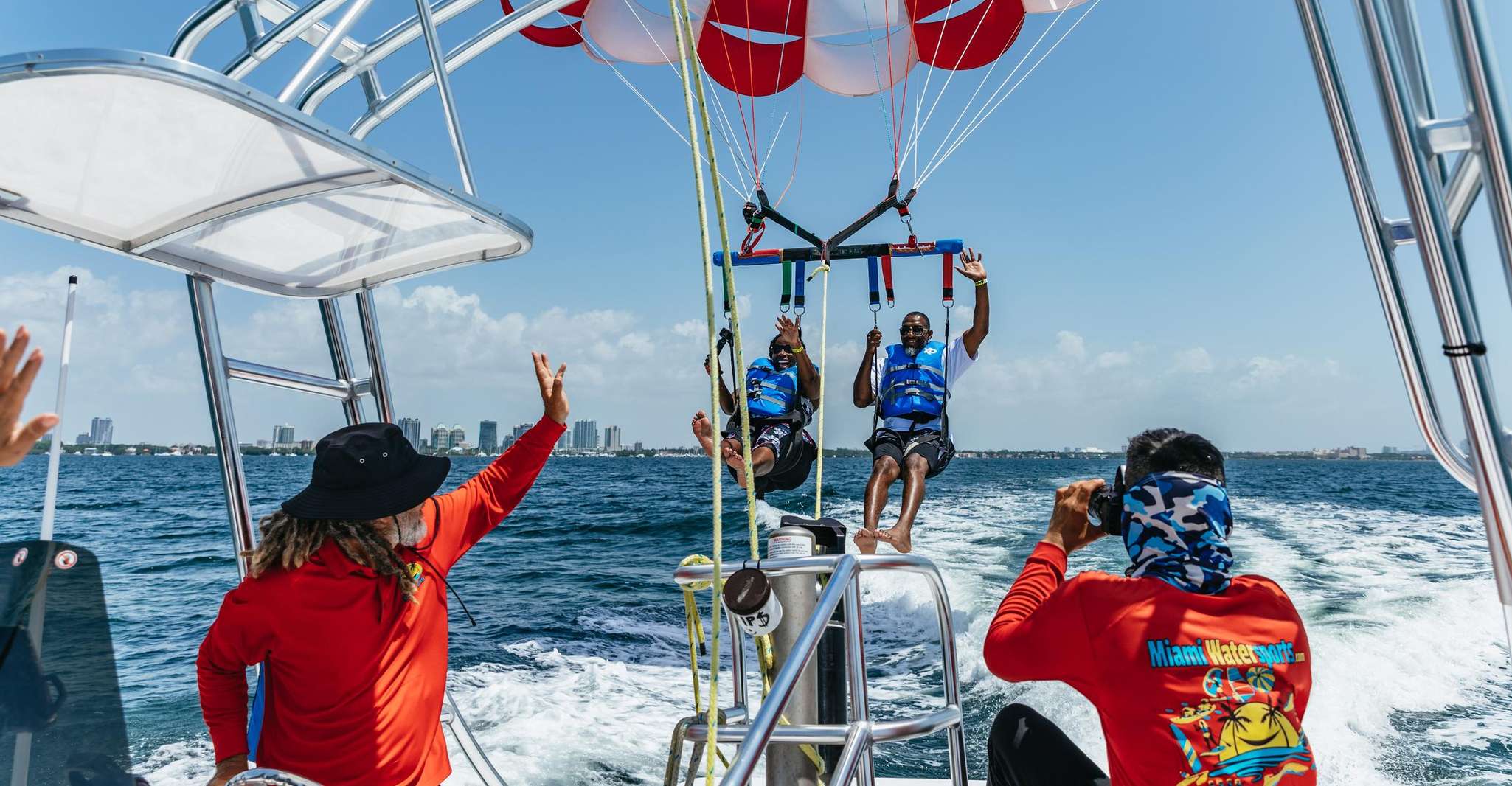 Miami: Parasailing Experience in Biscayne Bay photo 11