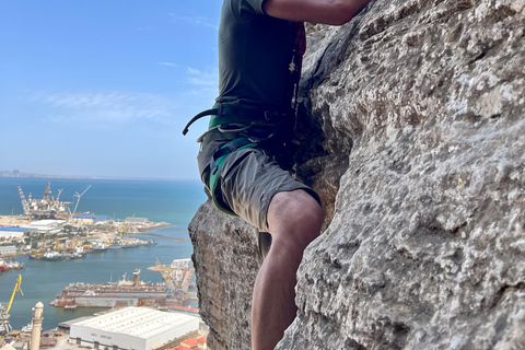 Baku: Rock Climbing Experience with Guide and Gear