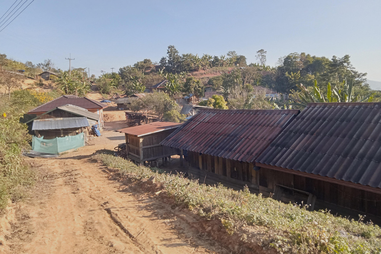Luang Prabang: 3-Day Plain of Jars & Vang Vieng Tour