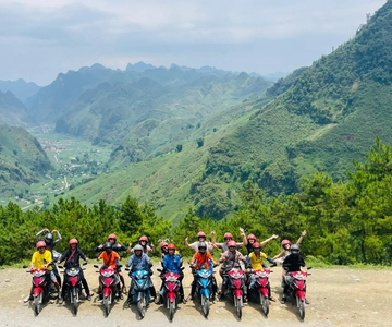 Desde Sapa: Recorrido en moto de 3 días por el Bucle de Ha Giang con piloto