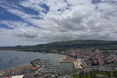 Tour de medio día por la isla Terceira: Bahías Encantadas con degustaciónHorario de invierno