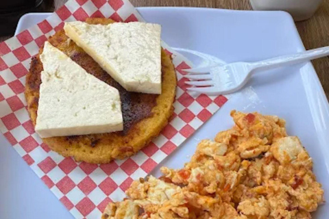 Guatapé Custom Tour, max 7 passengers Guatapé Custom Tour for up to 7 Passengers