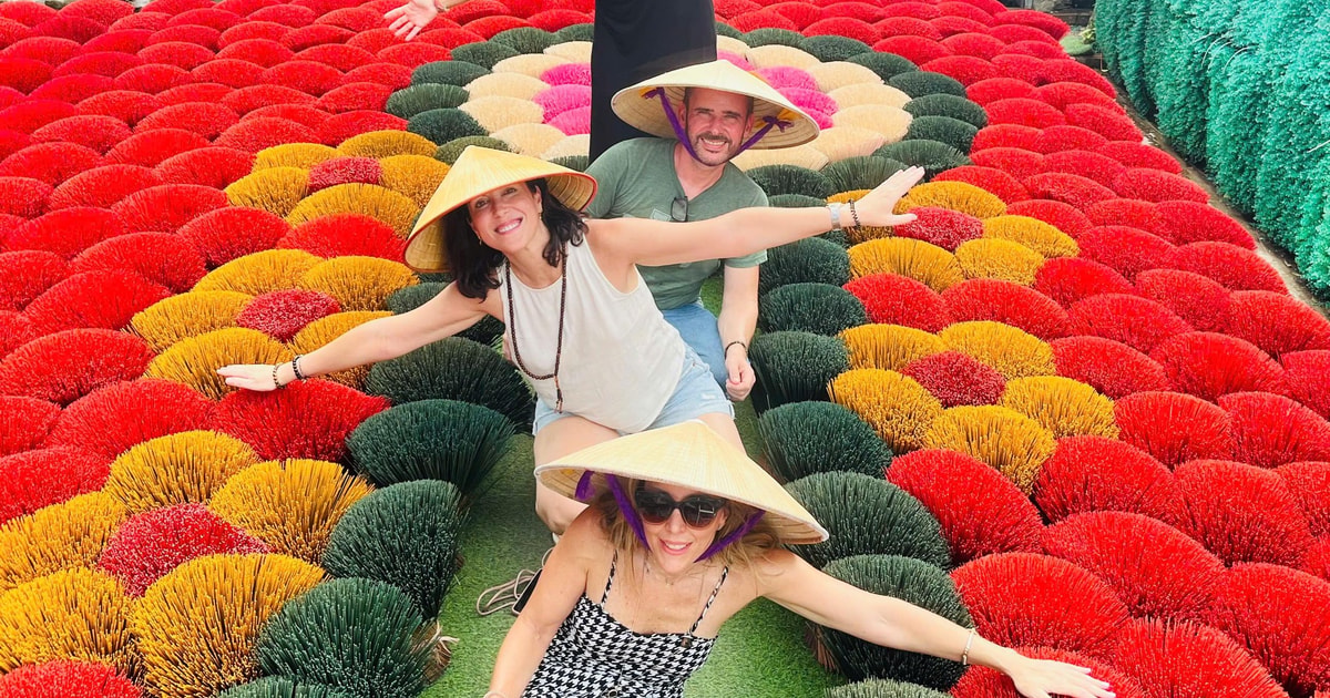 Best Family & Friend Day Trips and Activities in Vietnam 28 Hanoi: Incense Village, Hat & Lacquer Artisanal with Options