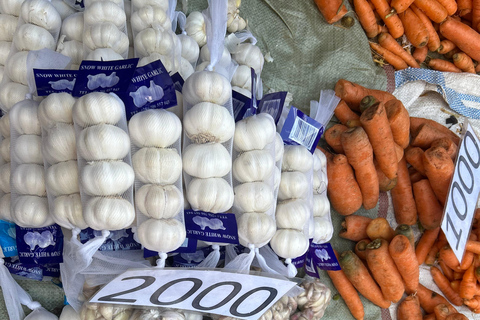 Kampala Suburbs: Exclusive All Markets Tour with Local Guide