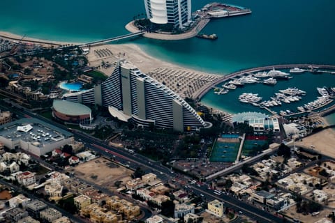 Dubai One Day Private Customizable Luxury Car Tour
