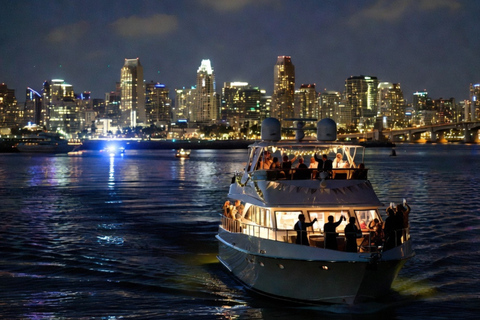 San Diego: Cabrillo NYE Epic Cruise Champagne & DjSet