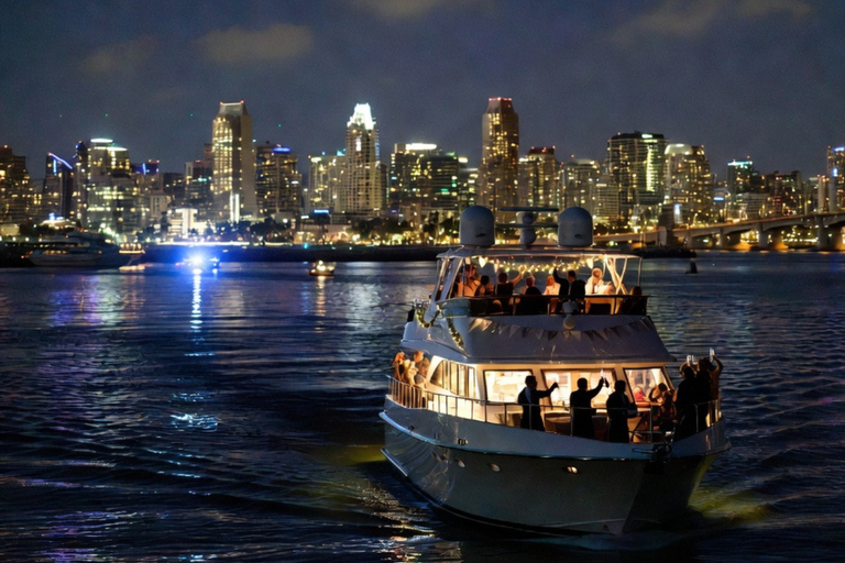 San Diego: Cabrillo NYE Epic Cruise Champagne & DjSet