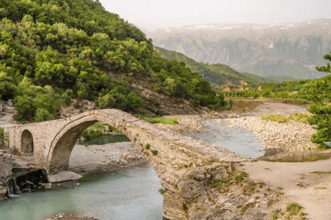 Recorrido de aventura de 4 días por las Joyas del Sur de AlbaniaExcursión de aventura de 4 días por las Joyas del Sur de Albania