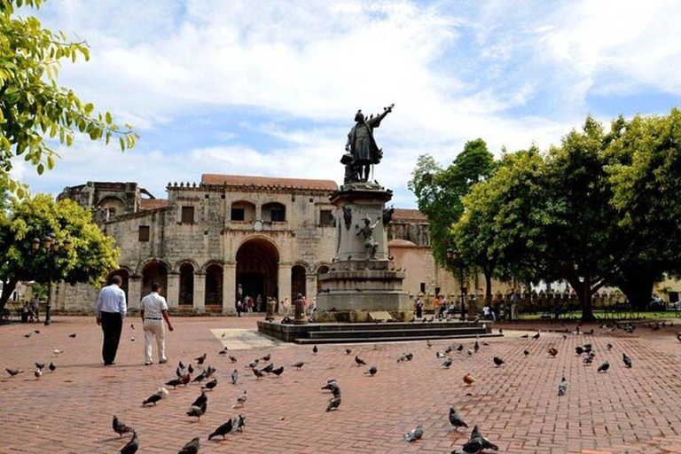 Punta Cana: Santo Domingo Day Trip with All Museum Entries