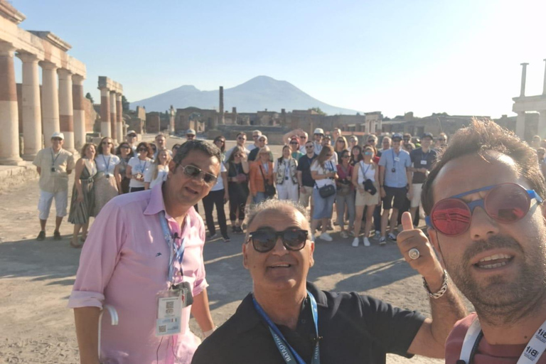 Pompeii: Shared Tour with an Archaeologist plus Skip-the-Line Ticket