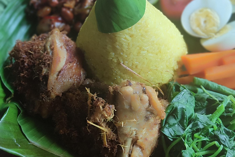 Yogyakarta: clase de cocina con visita al mercado y servicio de recogida del hotelClase de cocina con servicio de recogida del hotel