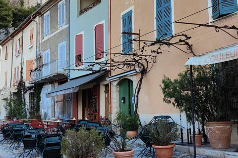 Visit the lavender fields, the Verdon Gorge, and Moustiers from Aix Visit the lavender fields, the Verdon Gorge and Moustiers from Aix