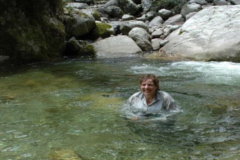 Nepal: Kanchenjunga South Base Camp Trek