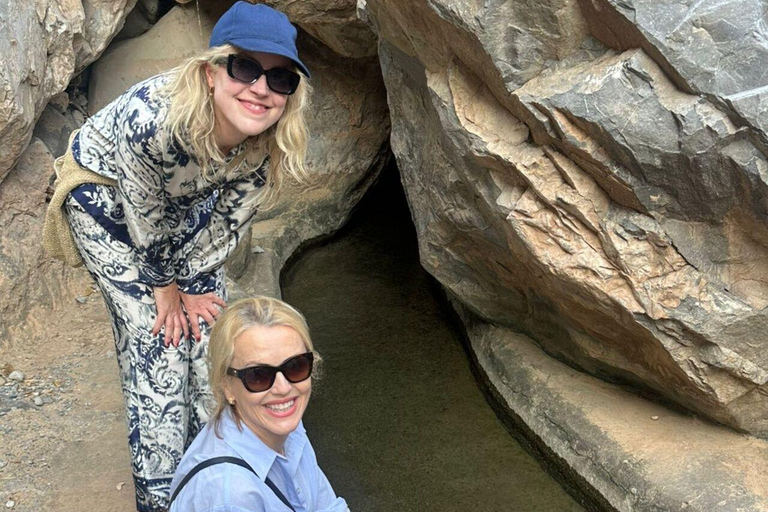 Muscat: Nizwa Fort and Old Al Hamra Village Full-Day Tour