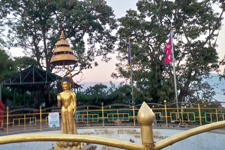 كاتماندو: جولة في الحديقة الخضراء والشلالات