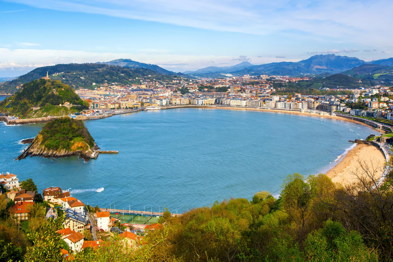 San Sebastian: Private Walking Tour with Pintxo and Drink Private Tour with Pintxo in Spanish or English