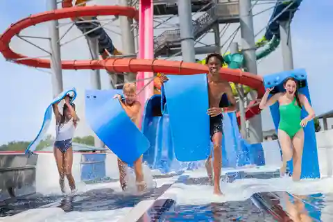 Sevierville: Soaky Mountain Waterpark Admission Ticket