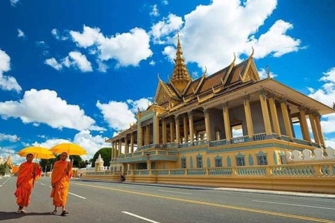 Visite de la ville de Phnom Penh et de l'île de la soie de Koh Dach (journée privée)