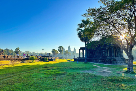 Siem Reap PM: Half-Day Angkor Wat & Ta Prohm by Vintage Jeep