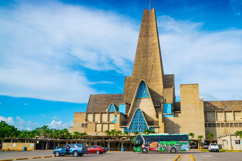 Culture Half Day Tour in Higuey from Punta Cana Higuey cultural tour with food on the beach