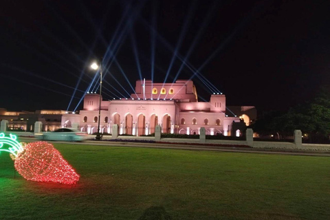 Muscat: Private City Tour with a Local Guide & Full Transfer