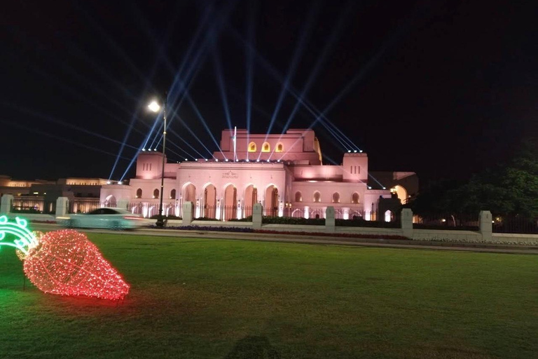 Muscat: Private City Tour with a Local Guide & Full Transfer