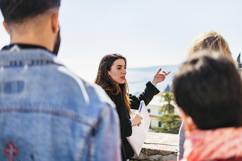 Naples: Contrasting Districts Walking Tour with Funicular