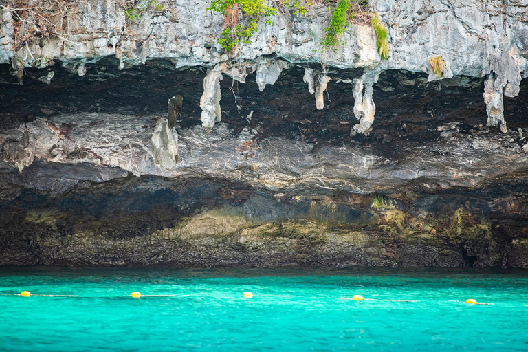 Vanuit Phuket: Lui snorkelen &amp; verkennen bij Bamboo &amp; Phi Phi