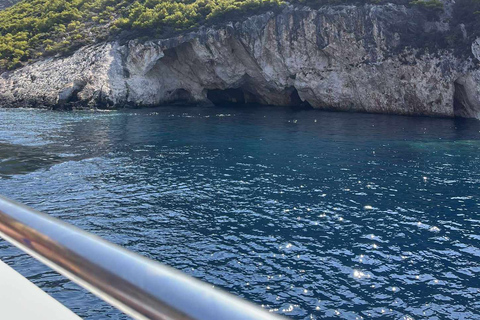 Zakynthos: Rejs dookoła wyspy i żółwie przez EuroskyWrak statku Blue Caves &amp; Turtles Island Ceri Caves