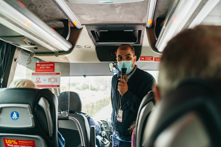 Desde Oporto: tour de día a Braga y Guimarães con almuerzoRecogida y regreso al hotel incluidos.