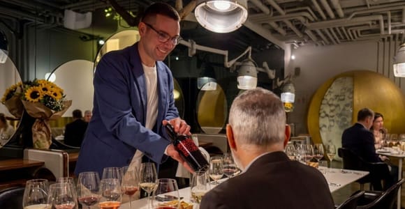 Lecce: Guided Wine & Food Tasting in a Ship-Like Wine Bar