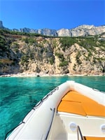 From Arbatax, Rubber dinghy trip in the Gulf of Orosei - Housity