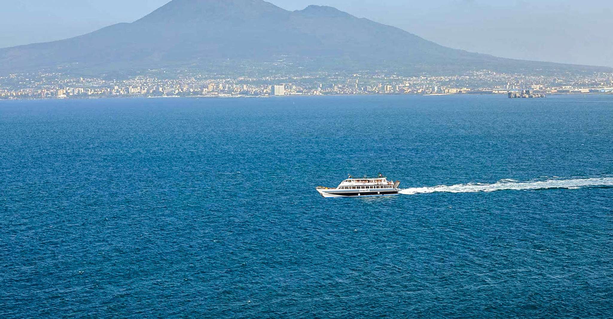 Van Sorrento, Positano en Amalfi Day Cruise - Hizvo