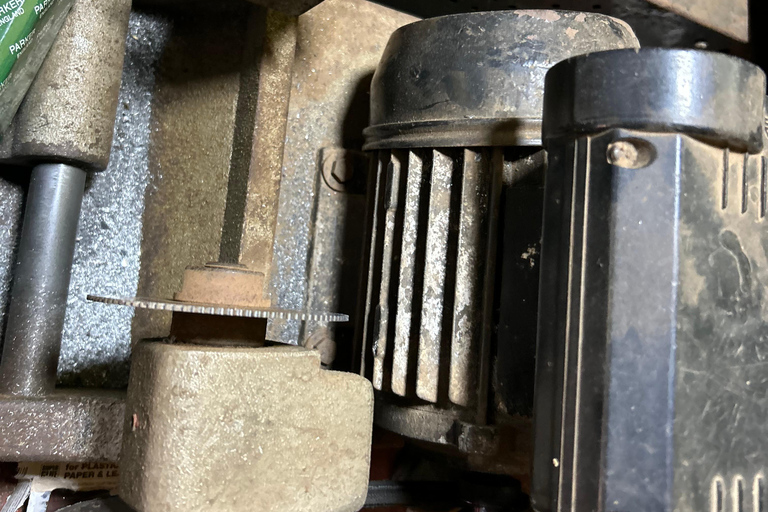 Kampala: Expert Spare Keys and Locks Making Class & Souvenir