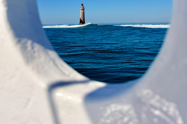 Les Sables d'Olonne: Guided Tour to the Phare des Barges Narrated Tour of the Phare des Barges Lighthouse – Les Sables-d'Olonne