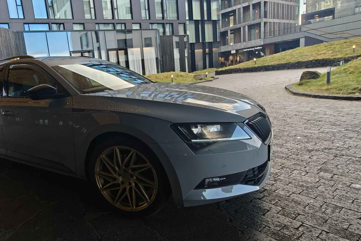 Keflavik Airport KEF transfer to Reykjavik