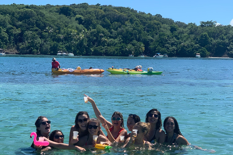 Escursione in barca alla Baignoire de Josephine e all'Ilet Chancel con pranzoGita in barca alla Baignoire de Josephine e all'Ilet Chancel con pranzo