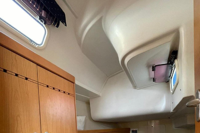 Torrevieja: 2-hour private sailing yacht cruise with drinks