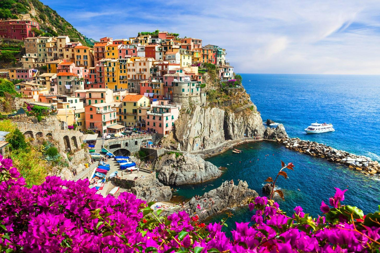 From Florence: Cinque Terre Day Trip with Boat Ride