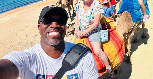 Tarifa nach Tanger: Tagesausflug mit Fähre und Kamelritt