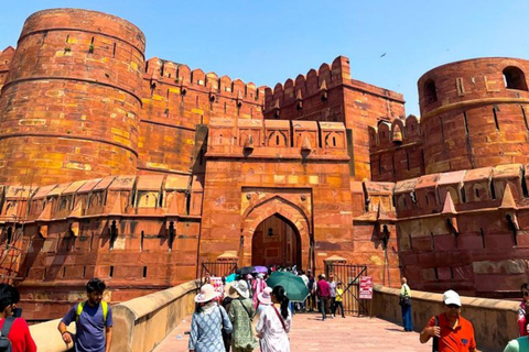 Agra: Skip-the-Line Taj Mahal Express Entry Ticket