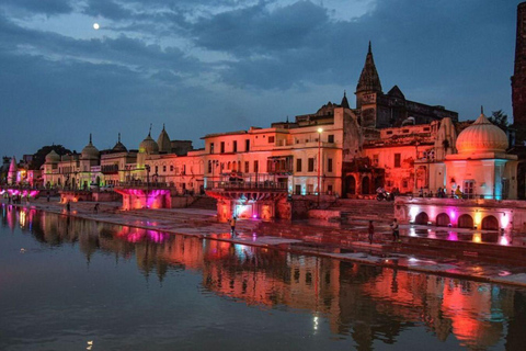 Ayodhya Expeditie: Varanasi naar het Goddelijke in een dag