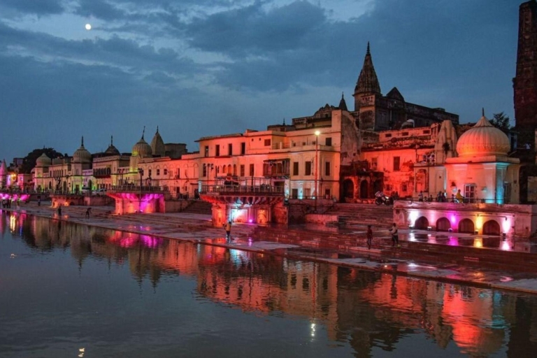 Ayodhya Expeditie: Varanasi naar het Goddelijke in een dag
