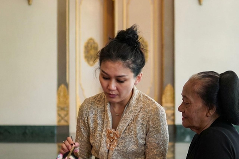Yogyakarta: Wayang Show, Carving, and Painting Experience